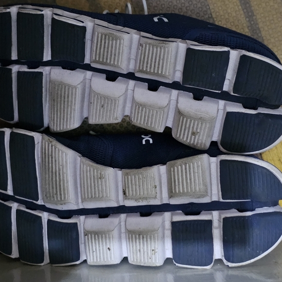 ON Women's Size 7 Blue White Style 19.4026 Sneaker Shoes - Picture 3 of 5